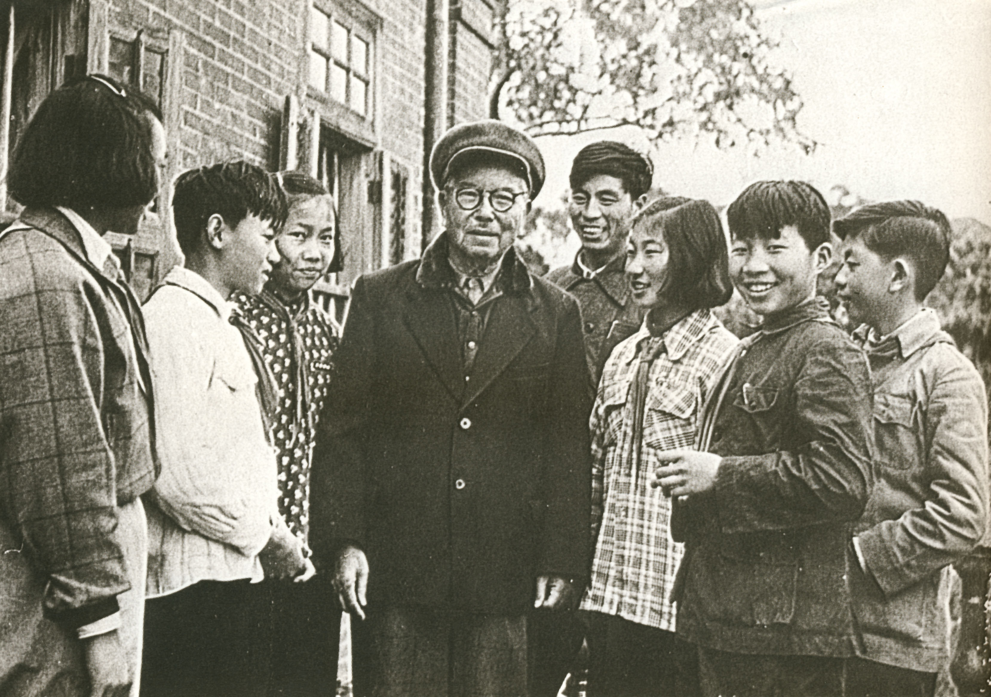 陈嘉庚与集美中学学生