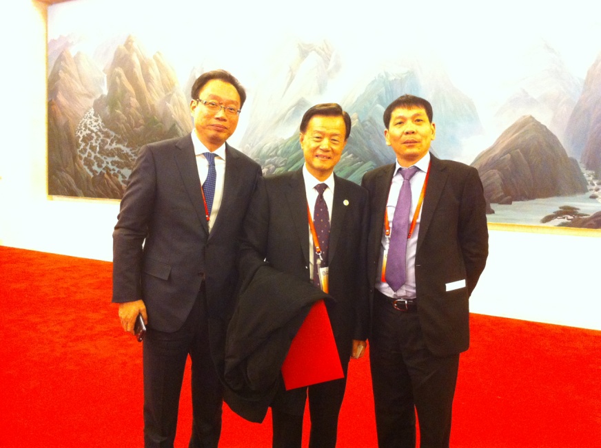 北美集美校友会会长陈少宏和名誉会长陈凯军出席人民大会堂国庆招待会